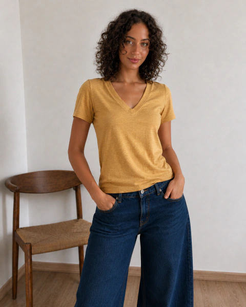 Imagen de Remera lisa escote "V" Virtual