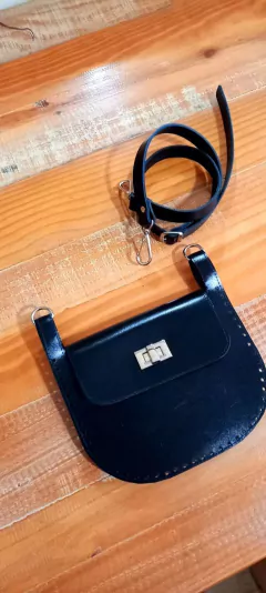 kit kiara preto na internet