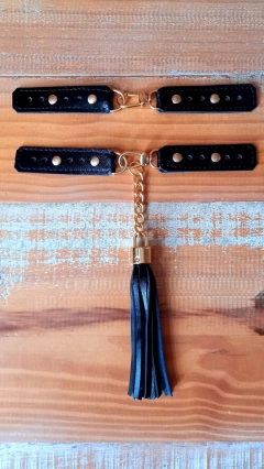 conjunto detalhe lateral e tassel couro na internet