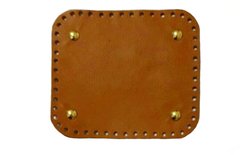 Fundo quadrado 20x20 com tachas caramelo