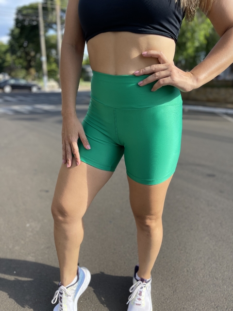 Bermuda Malhação Básica Verde