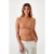 MUSCULOSA CON FRUNCES LATERALES DE MODAL GAMUZADO