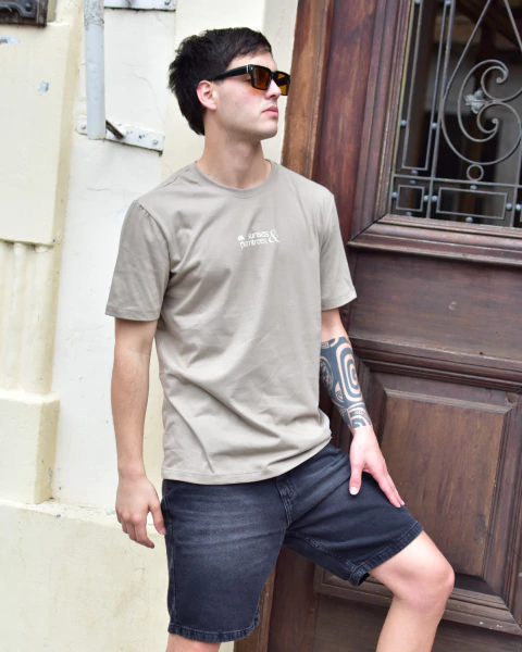 REMERA PALMTREES CRUDO