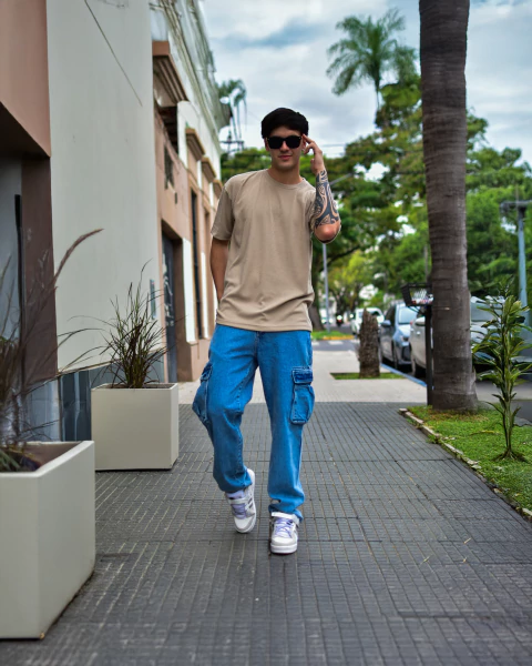 JEANS CARGO MOM ICY AZUL - comprar online