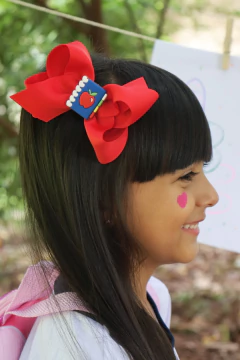 Laço Escolar Bella com Aplique caderno rosa e caderno azul - Fita e Flor 