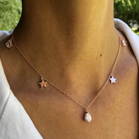 Choker Rose con Dijes Estrella y Piedras Engarzadas