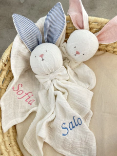 Muñeco de apego trapito personalizado celeste - BabyBag