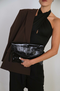 Pre Venta Sobre Martini Charol Arrugado Negro