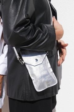 Porta Celular Pocket Plata - bysofia