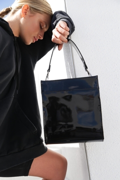 Cartera Box Charol Negro - comprar online