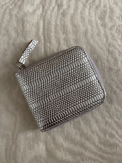 Billetera Agnes Reptil Plata