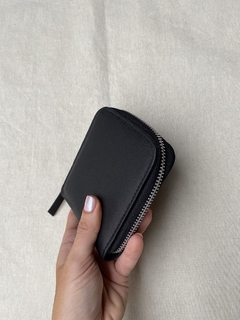 Billetera Agnes Negro Liso - bysofia