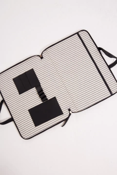 Porta Notebook Helga Negro Liso - comprar online
