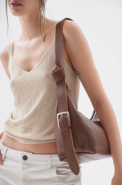 Cartera Naíma I Tabaco Graneado C/Correa Lisa en internet