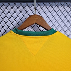 brasil-retro-1972-home-titular-1-casa-amarelo-amarela-copa-do-mundo-patrocinios-patrocinadores-patches-patch-torcedor-torcedores-futebol-masculino-masculina-frete-gratis-envio-campeonato-internacional-selecao-selecoes-tecnologia-elastano-poliester-