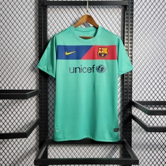 barcelona-barca-nike-retro-2010-2011-away-reserva-2-fora-vermelho-vermelha-verde-azul-claro-manga-longa-cumprida-liga-dos-campeoes-champions-league-patrocinios-patrocinadores-patches-patch-torcedor-torcedores-futebol-masculino-masculina-frete-gratis-envio