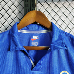 italia-nike-retro-1998-home-titular-1-casa-azul-copa-do-mundo-patrocinios-patrocinadores-patches-patch-torcedor-torcedores-futebol-masculino-masculina-frete-gratis-envio-campeonato-internacional-selecao-selecoes-tecnologia-elastano-poliester-