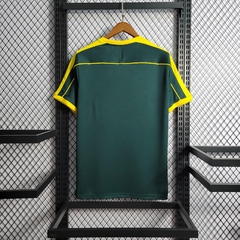 brasil-nike-retro-1998-goleiro-escuro-verde-copa-do-mundo-patrocinios-patrocinadores-patches-patch-torcedor-torcedores-futebol-masculino-masculina-frete-gratis-envio-campeonato-internacional-selecao-selecoes-tecnologia-elastano-poliester-