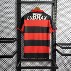 flamengo-umbro-retro-1992-1993-home-titular-1-casa-preto-preta-vermelho-vermelha-patrocinios-patrocinadores-patches-patch-torcedor-torcedores-futebol-masculino-masculina-regata-campeonato-uniformes-uniforme-personalizacao-personalizada-autenticas-autentic