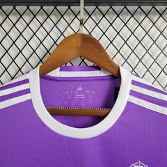 real-madrid-adidas-retro-2016-2017-third-terceiro-terceira-3-lilas-violeta-roxo-roxa-liga-dos-campeoes-champions-league-patrocinios-patrocinadores-patches-patch-torcedor-torcedores-futebol-masculino-masculina-frete-gratis-envio-campeonato-internacional-eu