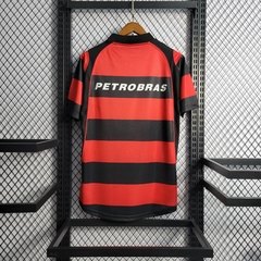 flamengo-nike-retro-2003-2004-home-titular-1-casa-preto-preta-vermelho-vermelha-patrocinios-patrocinadores-patches-patch-torcedor-torcedores-futebol-masculino-masculina-regata-campeonato-uniformes-uniforme-personalizacao-personalizada-autenticas-autentica