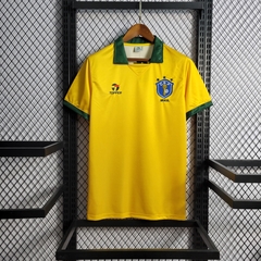 brasil-topper-retro-1988-1990-home-titular-1-casa-amarelo-amarela-verde-copa-do-mundo-patrocinios-patrocinadores-patches-patch-torcedor-torcedores-futebol-masculino-masculina-frete-gratis-envio-campeonato-internacional-selecao-selecoes-tecnologia-elastano