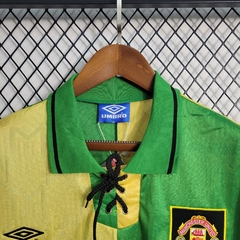 manchester-united-umbro-retro-1992-1994-third-terceiro-terceira-3-verde-amarelo-amarela-liga-dos-campeoes-champions-league-patrocinios-patrocinadores-patches-patch-torcedor-torcedores-futebol-masculino-masculina-frete-gratis-envio-campeonato-internacional