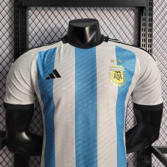 argentina-adidas-2023-2024-home-titular-1-casa-azul-branco-branca-patrocinios-patrocinadores-patches-patch-jogadores-jogador-futebol-masculino-masculina-oficiais-oficial-originais-original-produtos-produto-licenciado-licenciada-campeonato-internacional-in