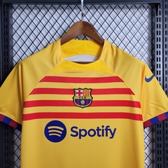 barcelona-barcelona-nike-2023-2024-fourth-quarto-quarta-4-amarelo-amarela-vermelho-vermelha-patrocinios-patrocinadores-patches-patch-torcedor-torcedores-futebol-masculino-masculina-regata-campeonato-uniformes-uniforme-personalizacao-personalizada-autentic