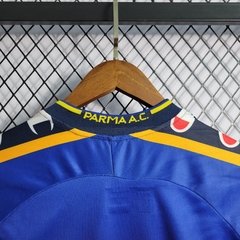 parma-champion-retro-1999-2000-home-titular-1-casa-amarelo-amarela-azul-liga-dos-campeoes-champions-league-patrocinios-patrocinadores-patches-patch-torcedor-torcedores-futebol-masculino-masculina-frete-gratis-envio-campeonato-internacional-europa-europeu-