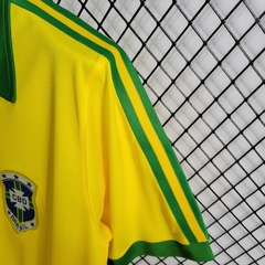 brasil-adidas-retro-1979-home-titular-1-casa-amarelo-amarela-verde-copa-do-mundo-patrocinios-patrocinadores-patches-patch-torcedor-torcedores-futebol-masculino-masculina-frete-gratis-envio-campeonato-internacional-selecao-selecoes-tecnologia-elastano-poli