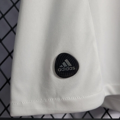 real-madrid-adidas-retro-2011-2012-home-titular-1-casa-branco-branca-dourada-liga-dos-campeoes-champions-league-patrocinios-patrocinadores-patches-patch-torcedor-torcedores-futebol-masculino-masculina-frete-gratis-envio-campeonato-internacional-europa-eur