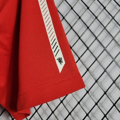 manchester-united-nike-retro-2010-2011-home-titular-1-casa-vermelho-vermelha-liga-dos-campeoes-champions-league-patrocinios-patrocinadores-patches-patch-torcedor-torcedores-futebol-masculino-masculina-frete-gratis-envio-campeonato-internacional-europa-eur