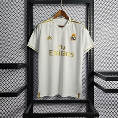 real-madrid-adidas-retro-2019-2020-home-titular-primeiro-primeira-dourada-dourado-patrocinios-patrocinadores-patches-patch-torcedor-torcedores-futebol-masculino-masculina-regata-campeonato-uniformes-uniforme-personalizacao-personalizada-autenticas-autenti