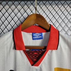 fluminense-nike-retro-1995-away-segunda-reserva-2-branca-branco-preto-preta-vermelho-vermelha-patrocinios-patrocinadores-patches-patch-torcedor-torcedores-futebol-masculino-masculina-regata-campeonato-uniformes-uniforme-personalizacao-personalizada-autent
