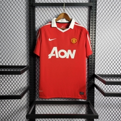 manchester-united-nike-retro-2010-2011-home-titular-1-casa-vermelho-vermelha-liga-dos-campeoes-champions-league-patrocinios-patrocinadores-patches-patch-torcedor-torcedores-futebol-masculino-masculina-frete-gratis-envio-campeonato-internacional-europa-eur
