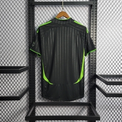 celtic-adidas-retro-2006-2007-treino-treinamento-verde-preto-preta-liga-dos-campeoes-champions-league-patrocinios-patrocinadores-patches-patch-torcedor-torcedores-futebol-masculino-masculina-frete-gratis-envio-campeonato-internacional-europa-europeu-europ