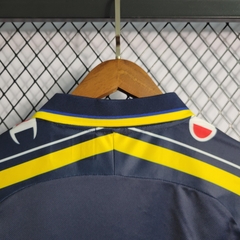 parma-champion-retro-1999-2000-away-reserva-2-fora-amarelo-amarela-azul-escuro-liga-dos-campeoes-champions-league-patrocinios-patrocinadores-patches-patch-torcedor-torcedores-futebol-masculino-masculina-frete-gratis-envio-campeonato-internacional-europa-e