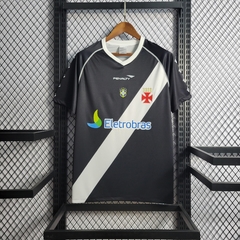 vasco-penalty-retro-2011-home-titular-1-casa-preto-preta-branca-branco-patrocinios-patrocinadores-patches-patch-torcedor-torcedores-futebol-masculino-masculina-regata-campeonato-uniformes-uniforme-personalizacao-personalizada-autenticas-autentica-regatas-