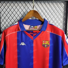 barcelona-barca-kappa-retro-1992-1995-home-titular-1-casa-vermelho-vermelha-azul-liga-dos-campeoes-champions-league-patrocinios-patrocinadores-patches-patch-torcedor-torcedores-futebol-masculino-masculina-frete-gratis-envio-campeonato-internacional-europa