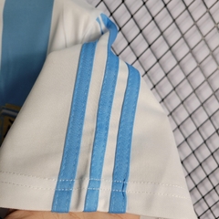 argentina-adidas-retro-1993-home-titular-1-casa-azul-branca-branco-copa-do-mundo-patrocinios-patrocinadores-patches-patch-torcedor-torcedores-futebol-masculino-masculina-frete-gratis-envio-campeonato-internacional-selecao-selecoes-tecnologia-elastano-poli