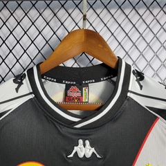 vasco-da-gama-kappa-2000-home-titular-1-casa-preto-preta-branco-branca-patrocinios-patrocinadores-patches-patch-torcedor-torcedores-futebol-masculino-masculina-regata-campeonato-uniformes-uniforme-personalizacao-personalizada-autenticas-autentica-regatas-