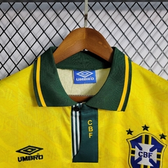 brasil-umbro-retro-1992-home-titular-1-casa-amarelo-amarela-verde-copa-do-mundo-patrocinios-patrocinadores-patches-patch-torcedor-torcedores-futebol-masculino-masculina-frete-gratis-envio-campeonato-internacional-selecao-selecoes-tecnologia-elastano-polie