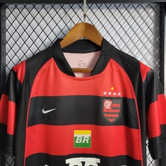 flamengo-nike-retro-2003-2004-home-titular-1-casa-preto-preta-vermelho-vermelha-patrocinios-patrocinadores-patches-patch-torcedor-torcedores-futebol-masculino-masculina-regata-campeonato-uniformes-uniforme-personalizacao-personalizada-autenticas-autentica