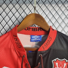 flamengo-umbro-1994-home-titular-1-casa-preto-preta-vermelho-vermelha-patrocinios-patrocinadores-patches-patch-torcedor-torcedores-futebol-masculino-masculina-regata-campeonato-uniformes-uniforme-personalizacao-personalizada-autenticas-autentica-regatas-m