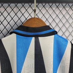 inter-de-milao-umbro-retro-1992-1993-away-reserva-2-fora-branco-branca-azul-liga-dos-campeoes-champions-league-patrocinios-patrocinadores-patches-patch-torcedor-torcedores-futebol-masculino-masculina-frete-gratis-envio-campeonato-internacional-europa-euro