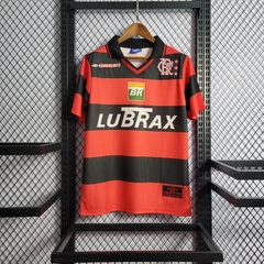 flamengo-umbro-retro-1999-home-titular-1-casa-vermelho-vermelha-preto-preta-patrocinios-patrocinadores-patches-patch-torcedor-torcedores-futebol-masculino-masculina-regata-campeonato-uniformes-uniforme-personalizacao-personalizada-autenticas-autentica-reg