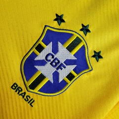 brasil-umbro-retro-1994-home-titular-casa-1-amarelo-amarela-verde-copa-do-mundo-patrocinios-patrocinadores-patches-patch-torcedor-torcedores-futebol-masculino-masculina-frete-gratis-envio-campeonato-internacional-selecao-selecoes-tecnologia-elastano-polie