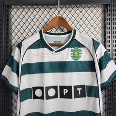 sporting-cp-retro-2001-2003-home-1-casa-titular-verde-branco-branca-liga-dos-campeoes-champions-league-patrocinios-patrocinadores-patches-patch-torcedor-torcedores-futebol-masculino-masculina-frete-gratis-envio-campeonato-internacional-europa-europeu-euro