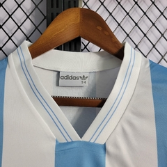argentina-adidas-retro-1993-home-titular-1-casa-azul-branca-branco-copa-do-mundo-patrocinios-patrocinadores-patches-patch-torcedor-torcedores-futebol-masculino-masculina-frete-gratis-envio-campeonato-internacional-selecao-selecoes-tecnologia-elastano-poli
